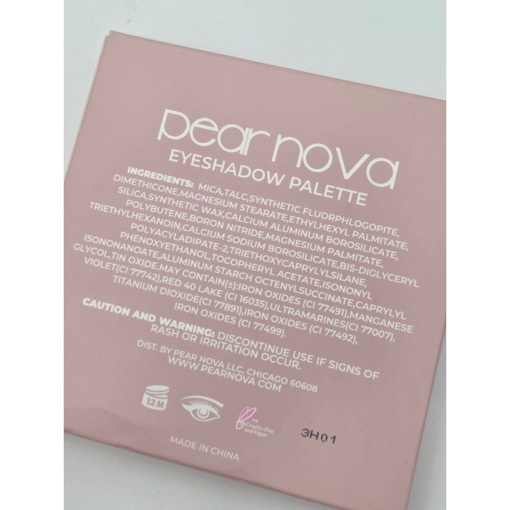 Pear Nova Eyeshadow Palette NEW - Picture 3 of 5